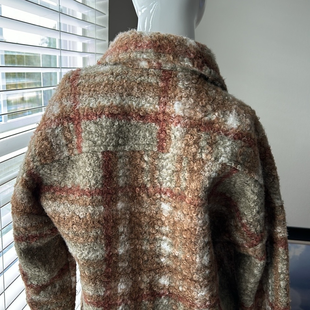 AUTRES FILLES SHACKET TOP NWT - Picture 4 of 6